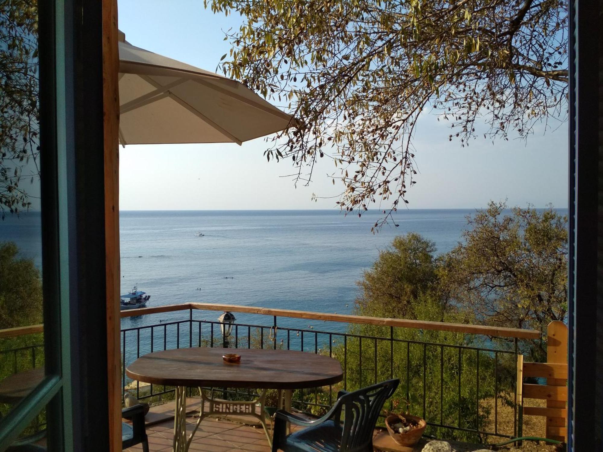 Hotel Ostria Áyios Nikítas Exterior foto